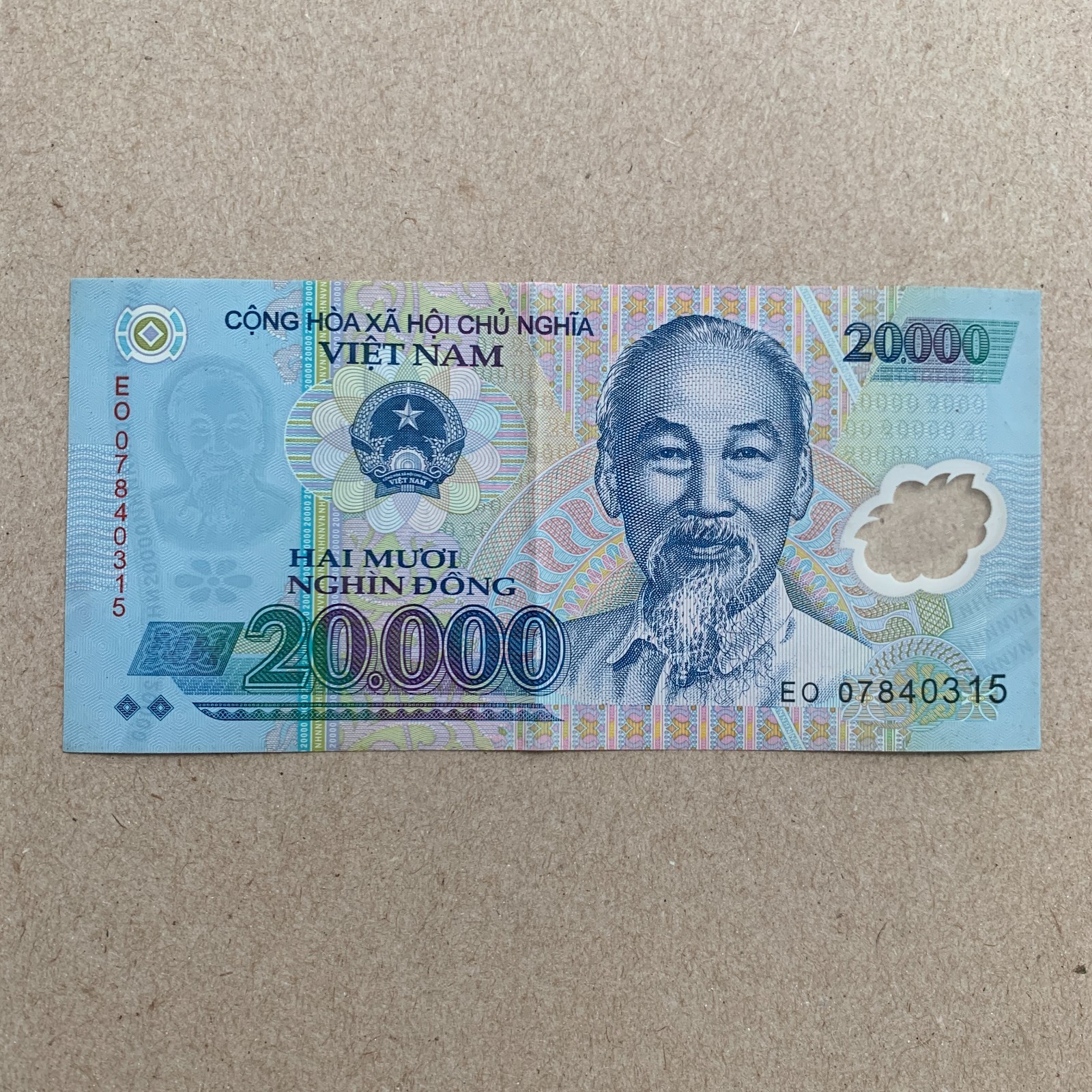 Viet Nam Vietnam 20000 Dong Banknote 2022 Plastic Polymer Used Currency