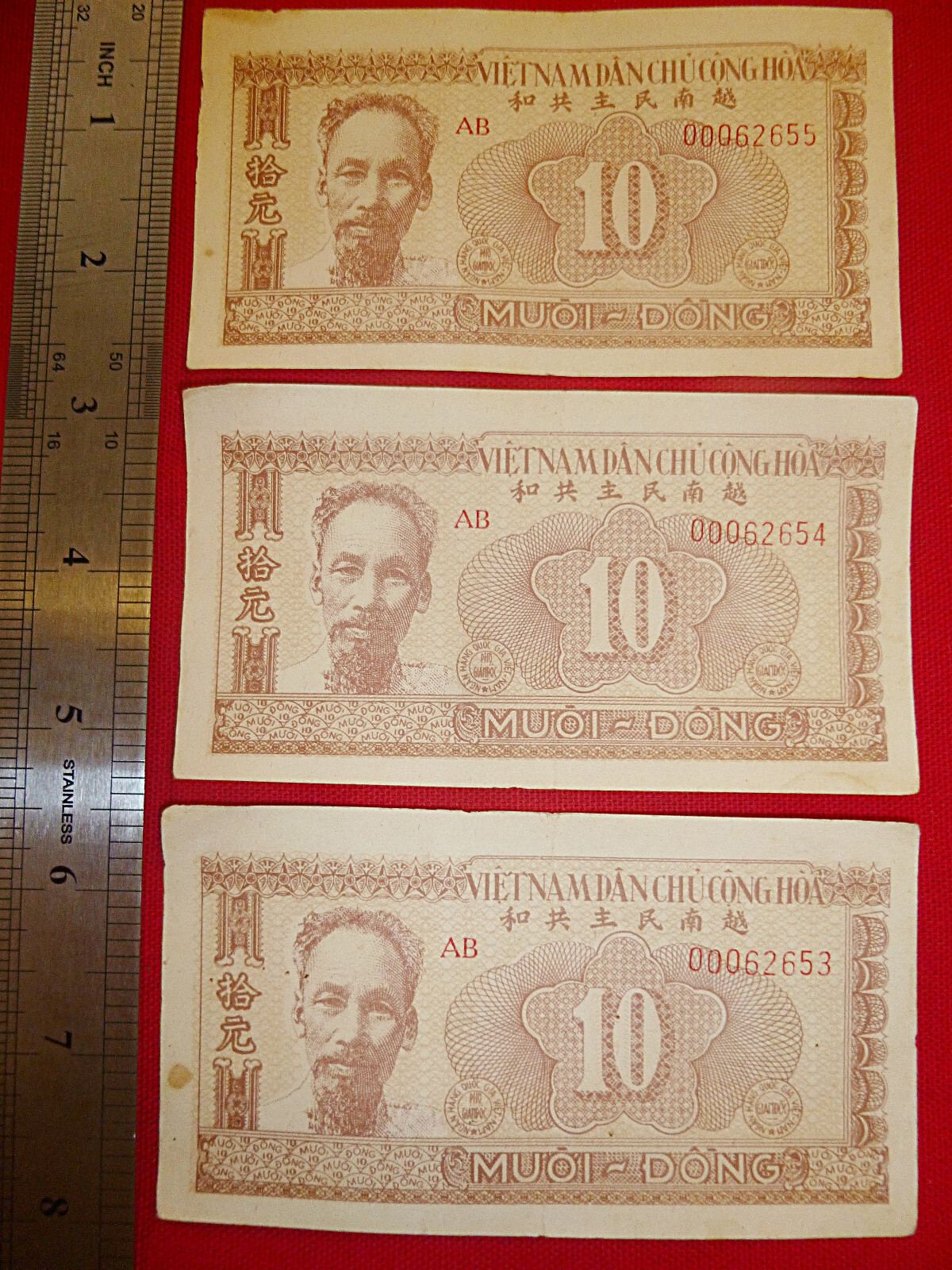 3 x CONSECUTIVE – 1951 NORTH VIETNAM – Viet Minh – Bank Note – 10 DONG – in safe