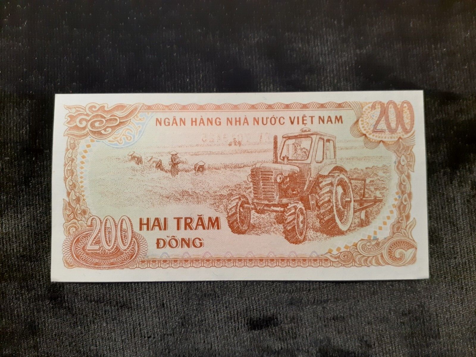 1987 200 DONG VIET NAM P100