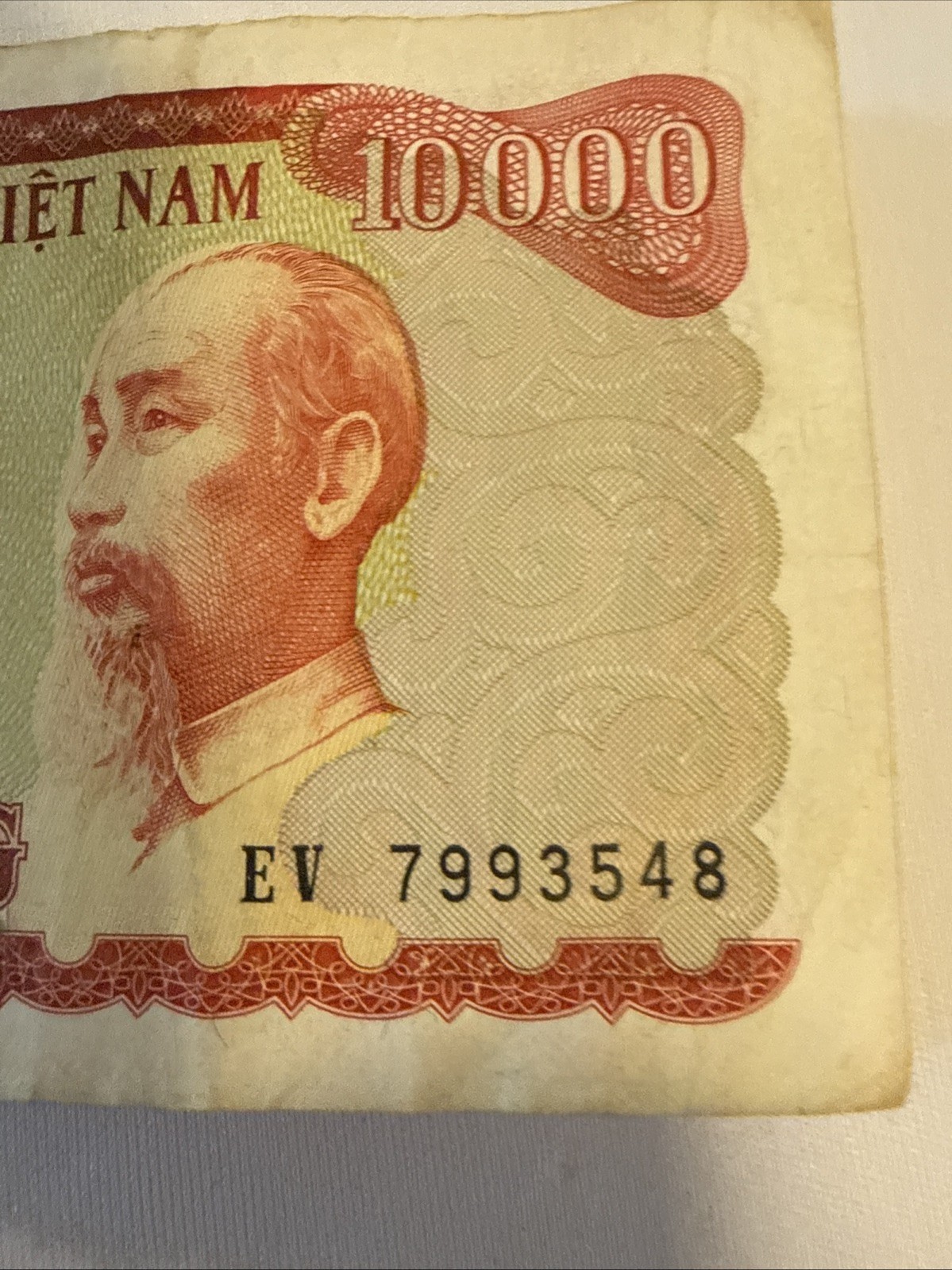 Vietnam (Vietnamese) 10000 (10,000) Dong, 1993 P-109 Ho Chi Minh Stains (Au)