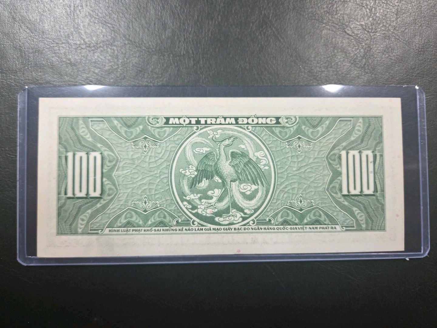SOUTH VIETNAM 100 DONG NOTE 1955 P-8. Beautiful Condition
