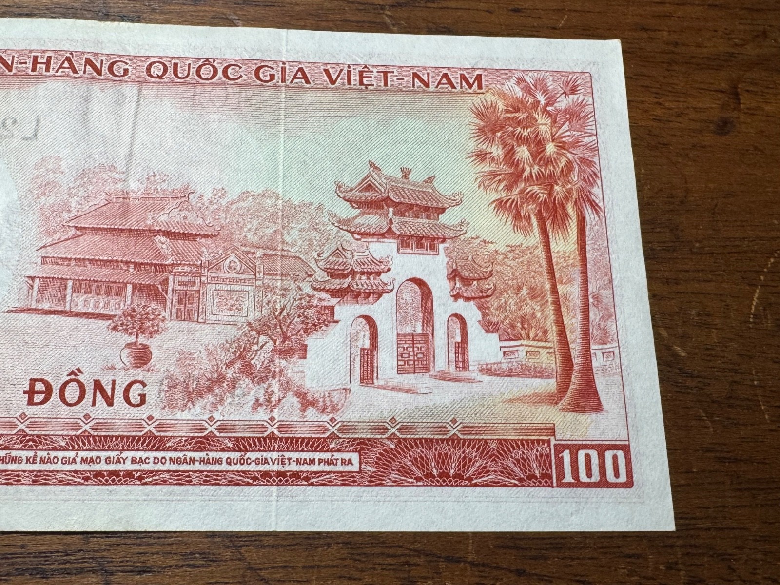 T2: Vietnam 1966 “Demon Head” 100 Dong Banknote. Free PROMPT Shipping,