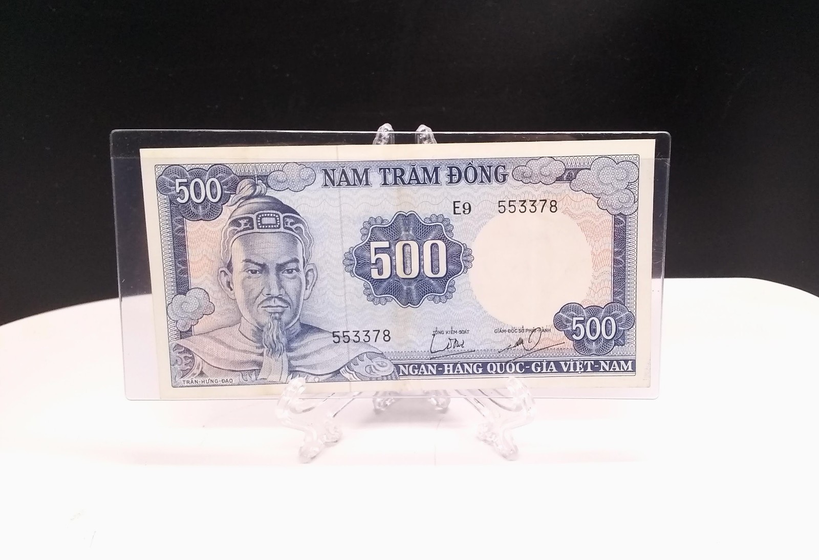 Vietnamese 500 Dong Banknote 1966
