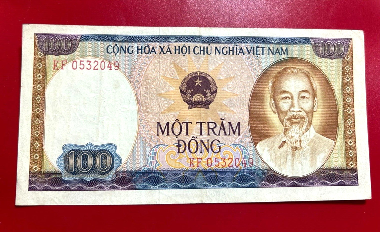1980 MOT TRAM DONG 100 DONG VIETNAM BANKNOTE