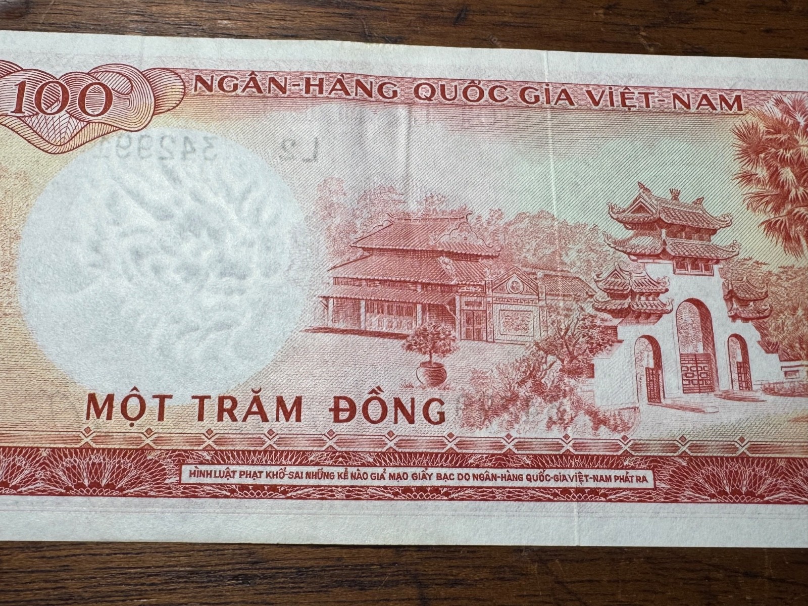 T2: Vietnam 1966 “Demon Head” 100 Dong Banknote. Free PROMPT Shipping,