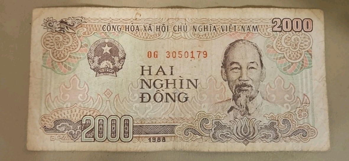 1988 Vietnam 2000 Dong Note