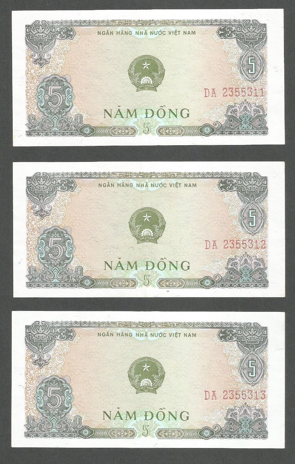 Vietnam 5 Dong 1976; UNC; P-81b; BNB-B309b; Lot of 3 consecutive serial numbers