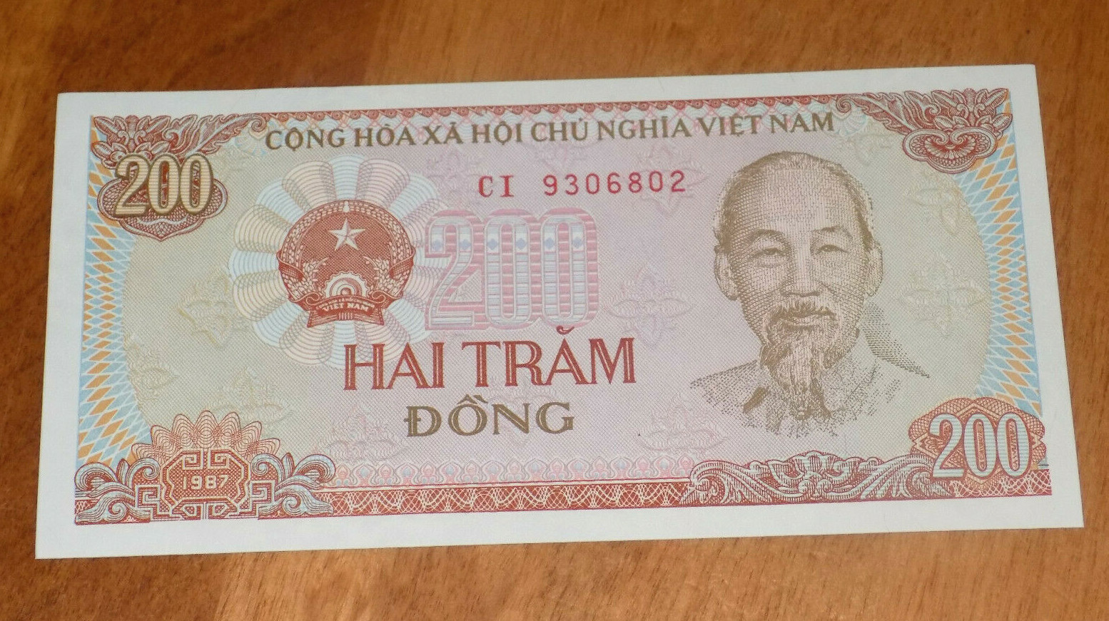 VIETNAM 200 DONG BANK NOTE UNCIRCULATED ASIAN PAPER MONEY Currency 1987 UNC BILL