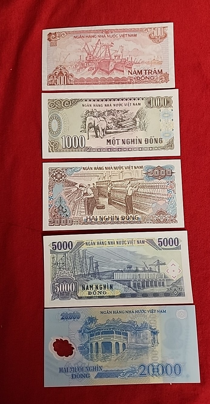 Vietnamese Dong 20,000 / 5,000/2000/1000/500 paper money UNC