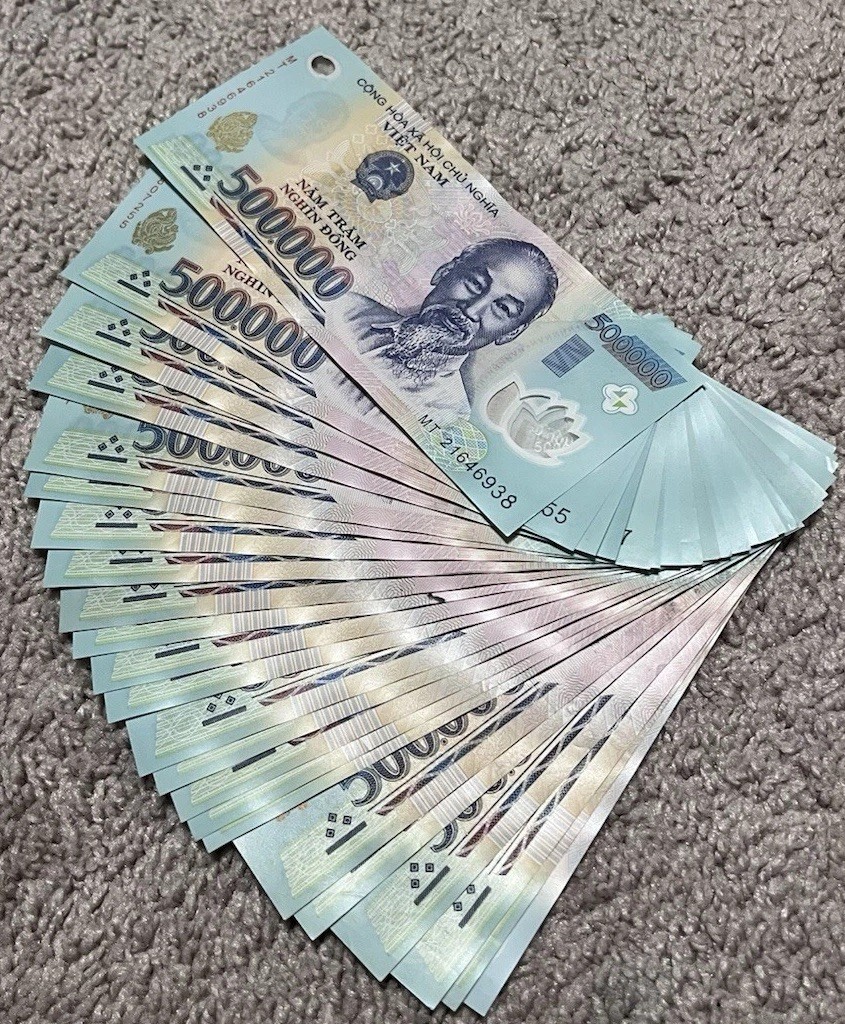 12 Million Vietnamese Dong 24 X 500K VND Polymer Notes