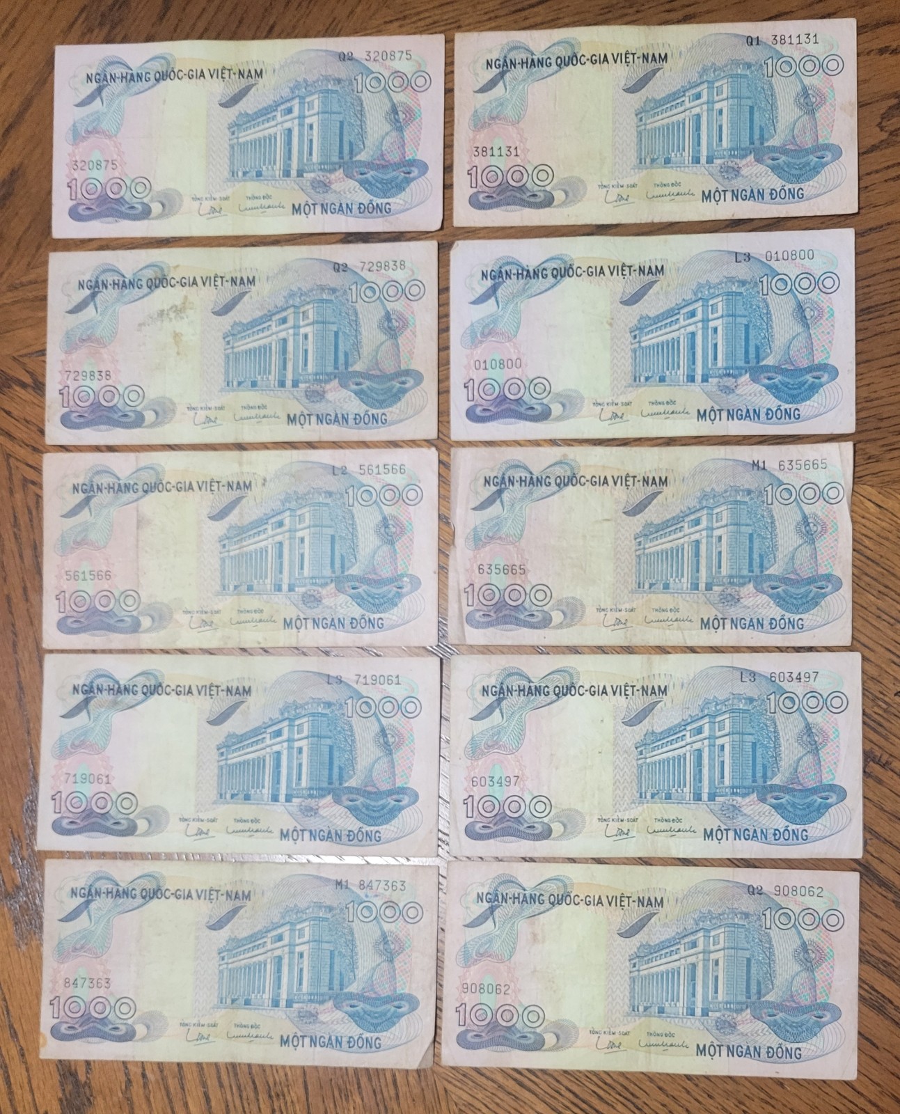 Vintage Banknote lot from South Vietnam, see pictures.