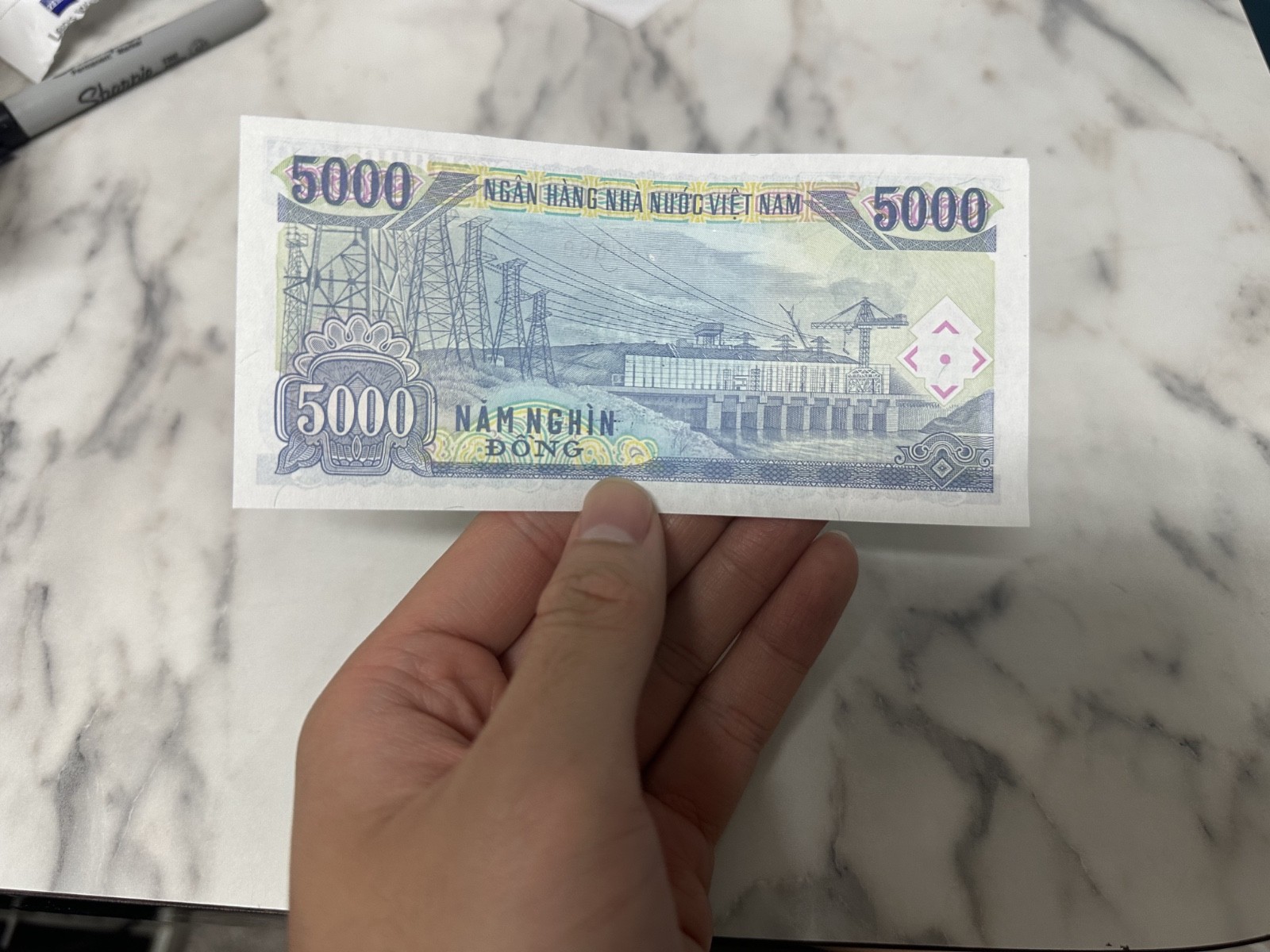 BRAND NEW 5K, 10K, 20K, 50K, 100K Vietnamese Dong (185K VND) Uncirculated