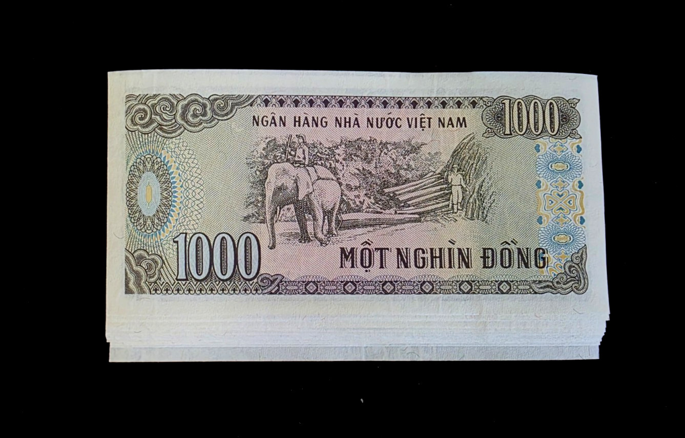 25 x VIETNAM 1000 Dong, 1988, P-106, UNCIRCULATED World Currency Banknotes