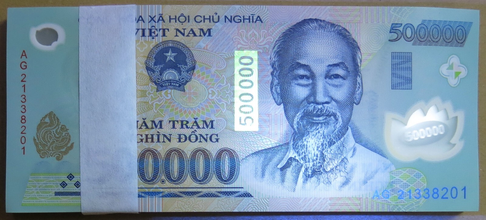 Vietnam 50 Million Dong = 500,000 Dong x 100 notes in UNC Condition, Brand New.