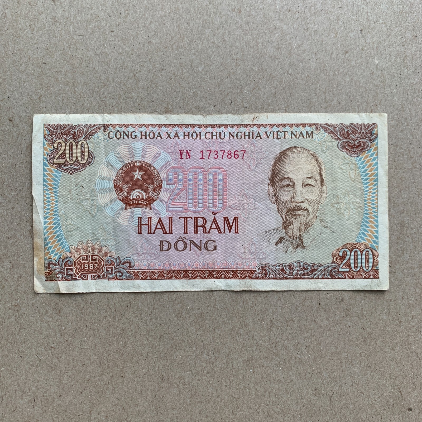 Old Vietnamese 200 Dong Banknote. Vietnam Currency. Post Vietnam War Memorabilia