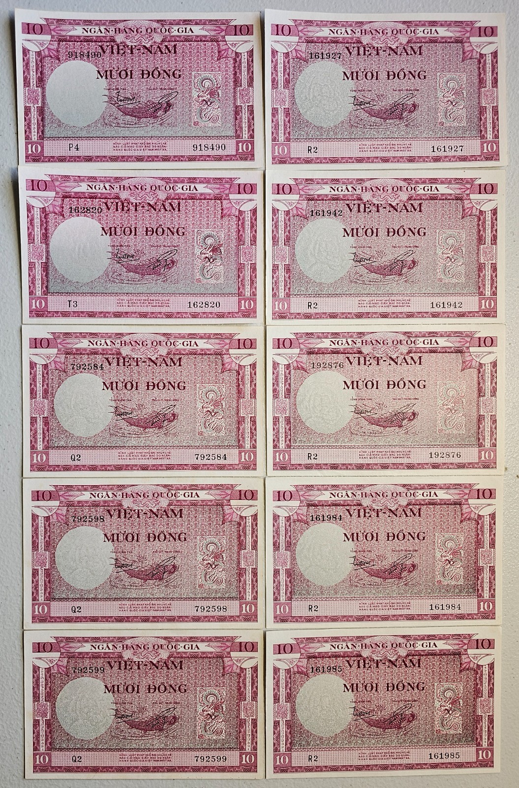 South Vietnam 10 Dong 1956, Lot of 10, AU-Unc
