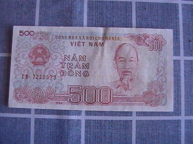 CURRENCY VIET NAM 1988 500 NAM TRAM DONG SERIAL # LH 7210573 CRISP WRINKLED