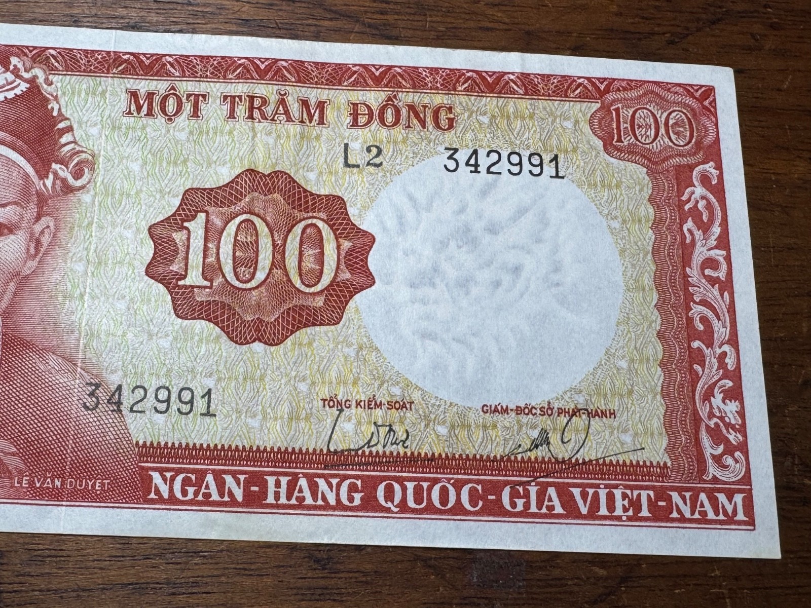 T2: Vietnam 1966 “Demon Head” 100 Dong Banknote. Free PROMPT Shipping,