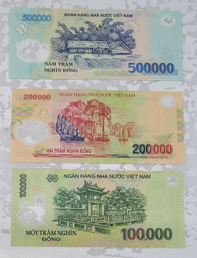 100K, 200K & 500K Dong Vietnam Polymer Banknotes 3 Pc lot, Unc