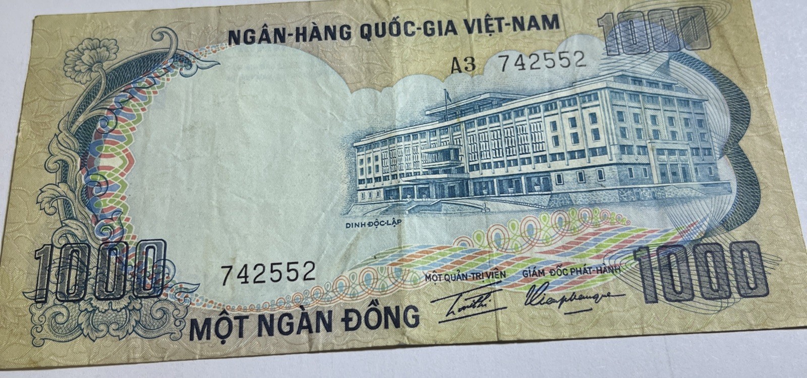 Viet Nam – South, National Bank, 1000 Dong ND (1972) P 34a BankNote