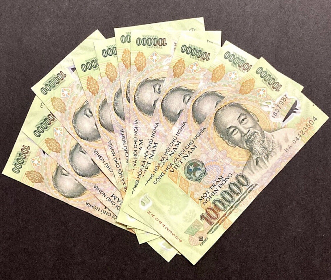 One Million Vietnamese Dong: Ten (10) x 100,000 VND Polymer Banknotes CIR