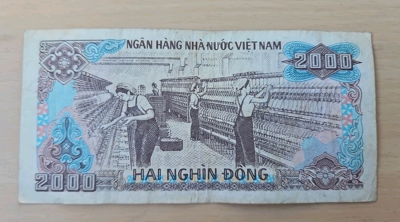 1988 Vietnam 2000 Dong Note