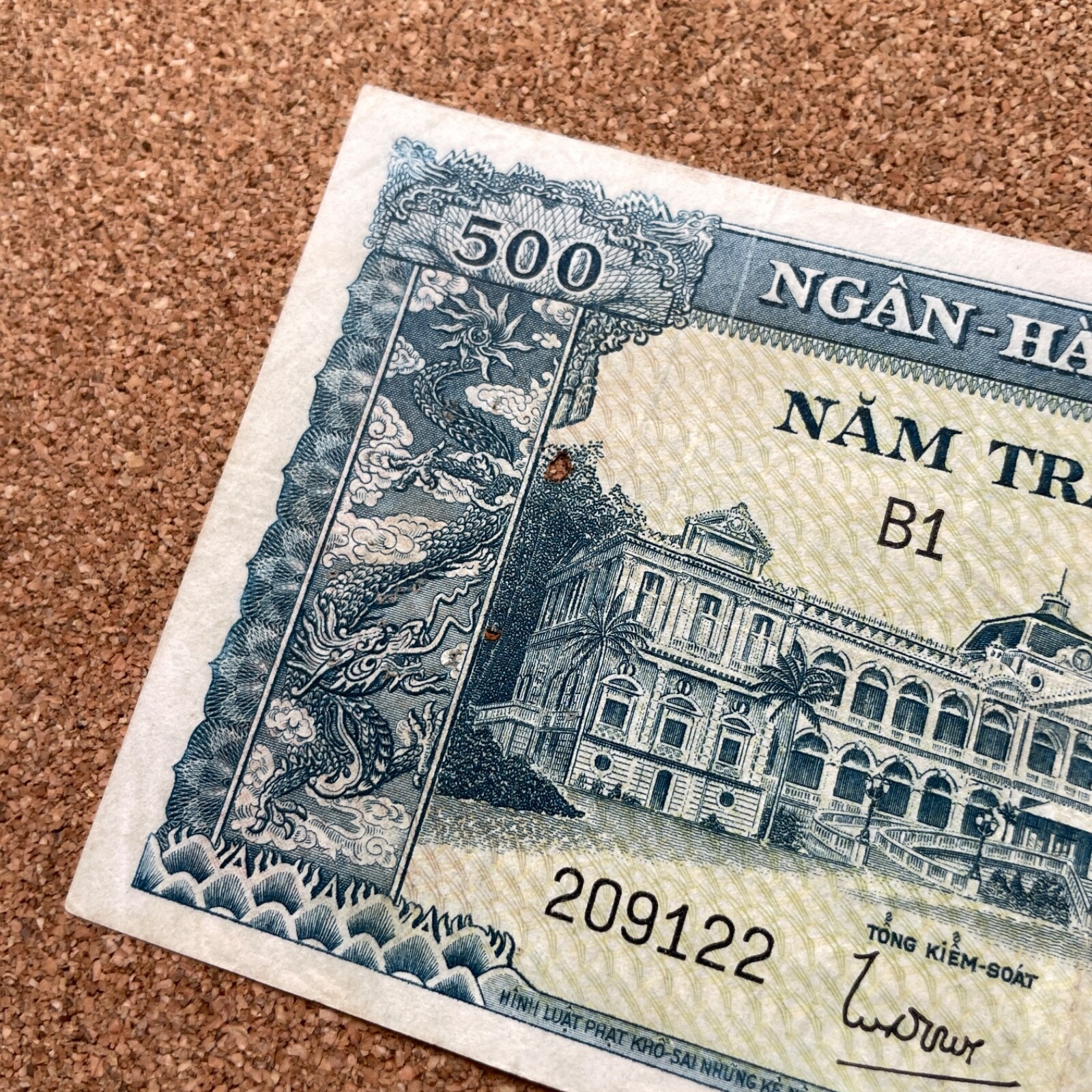 Vietnam 500 Dong 1962 Buffalo. Rare banknote, largest denomination. E25219