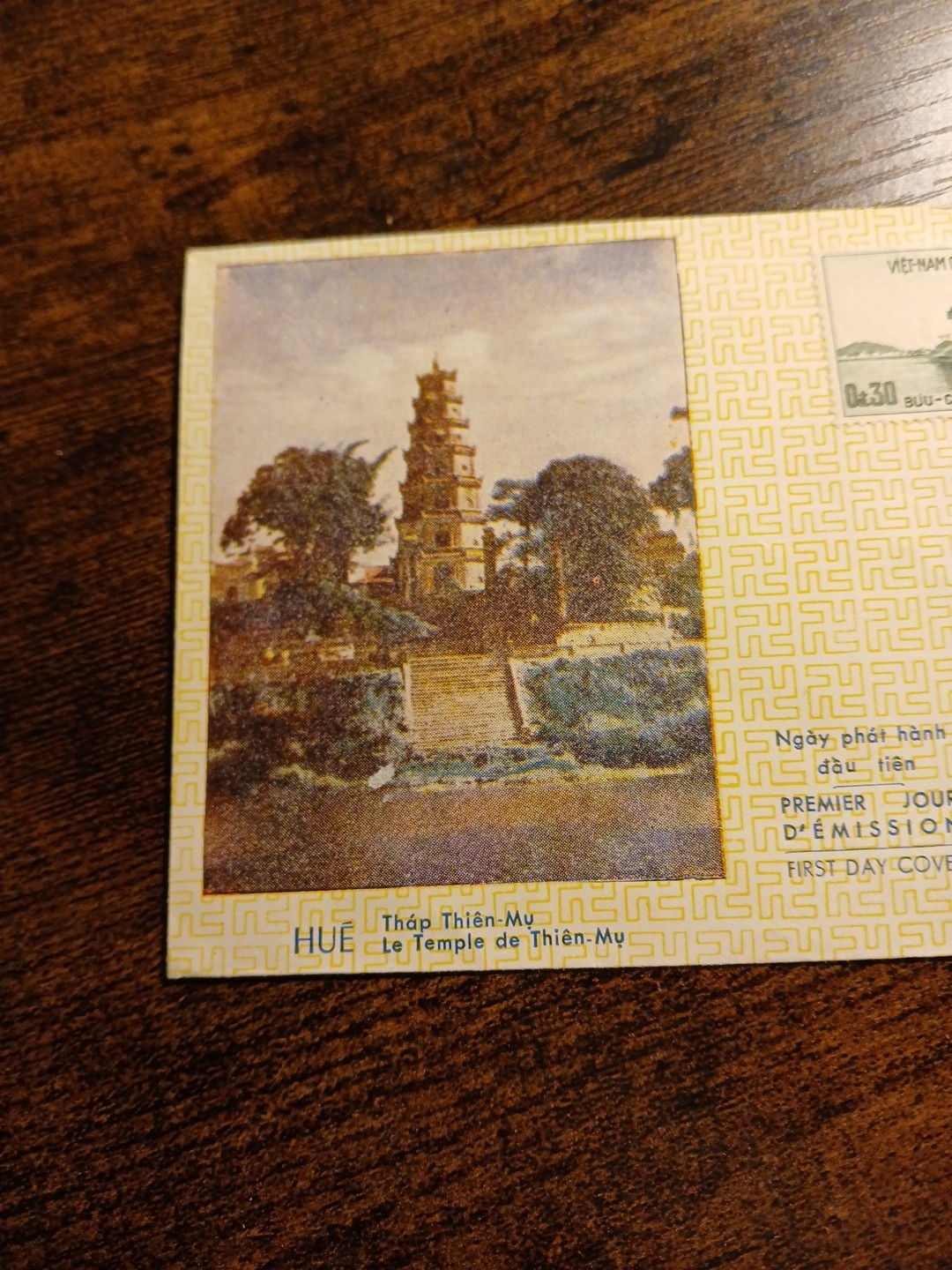 Vietnam 1st Day Cover, Tháp Thiên-Mụ Le Temple de Thiêb Mụ, Near-mint.