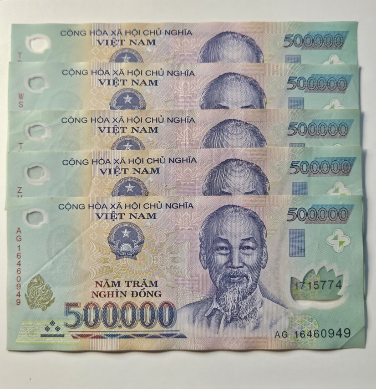 5 x 500,000 VIETNAM DONG 2.5 million DONG per purchase USA SHIPPER
