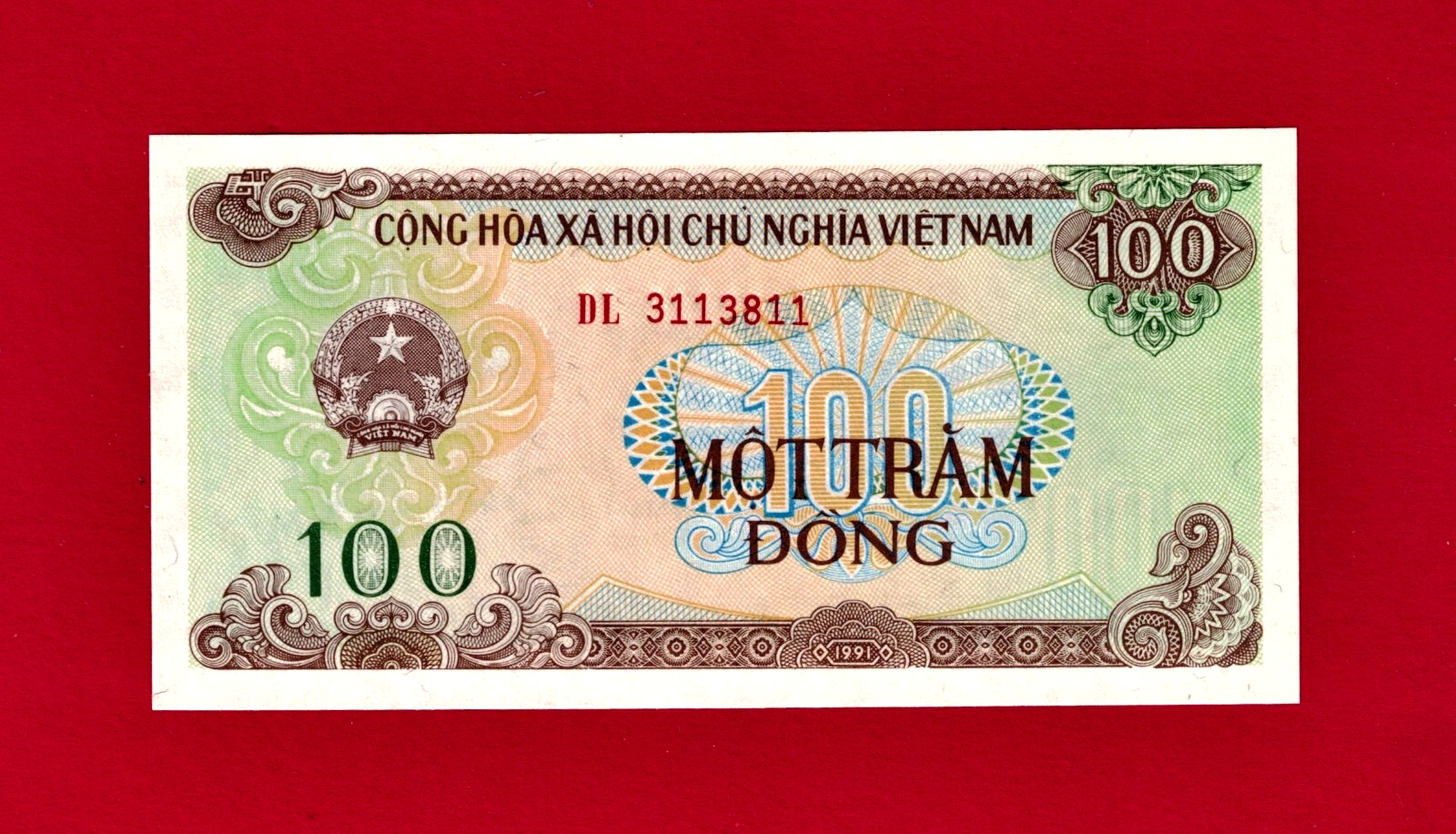 VIỆT NAM VIETNAM 100 DONG 1991 UNC NOTE – Prefix “DL” with Serifs – (Pick-105a)