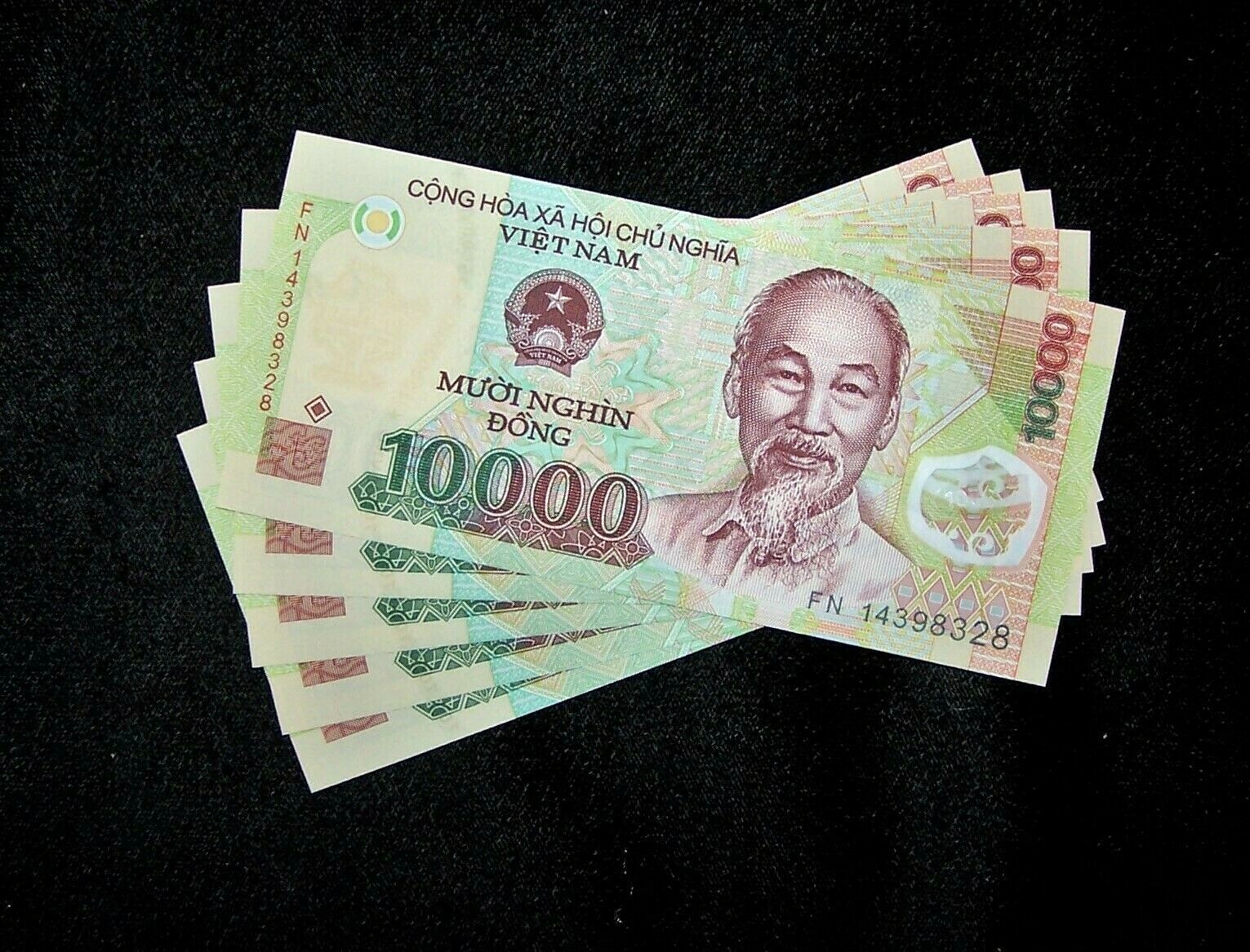 5 pcs x VIETNAM 10000 (10,000) Dong, 2011-2015, P-119 , Polymer, UNC Currency