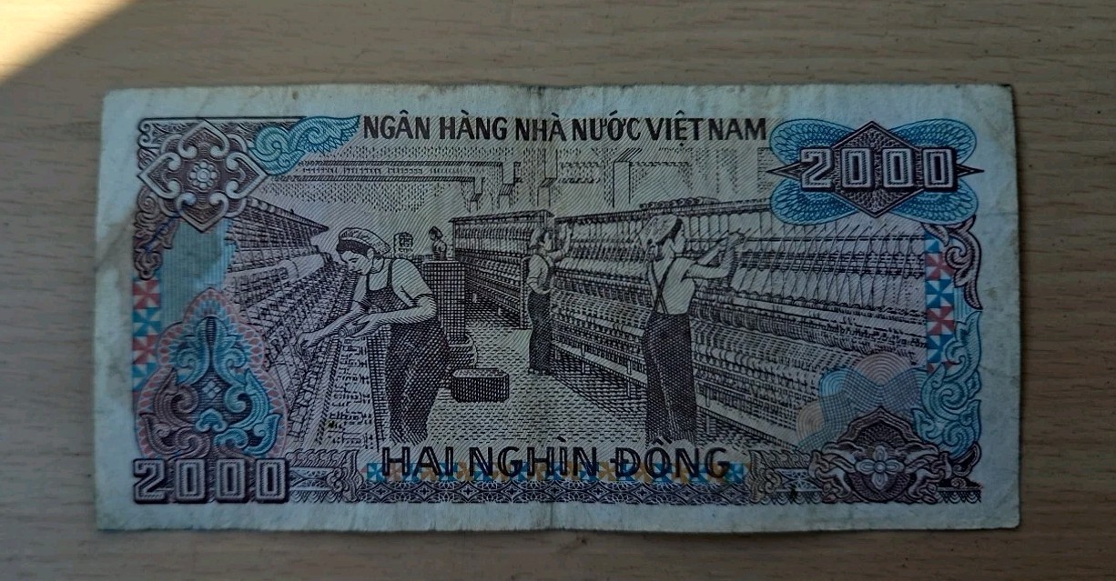 1988 Vietnam 2000 Dong Note