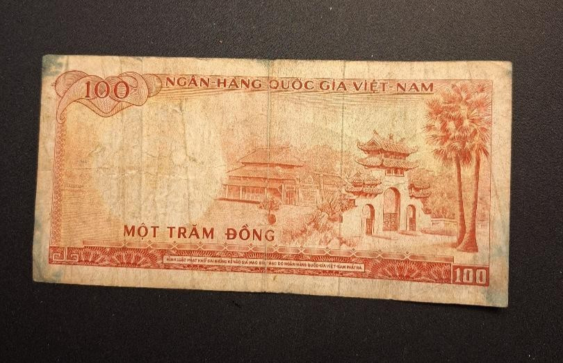 1964-66 ND South Vietnam 100 Dong Pick# 19 – Very Nice Circ Note -c6633xcn