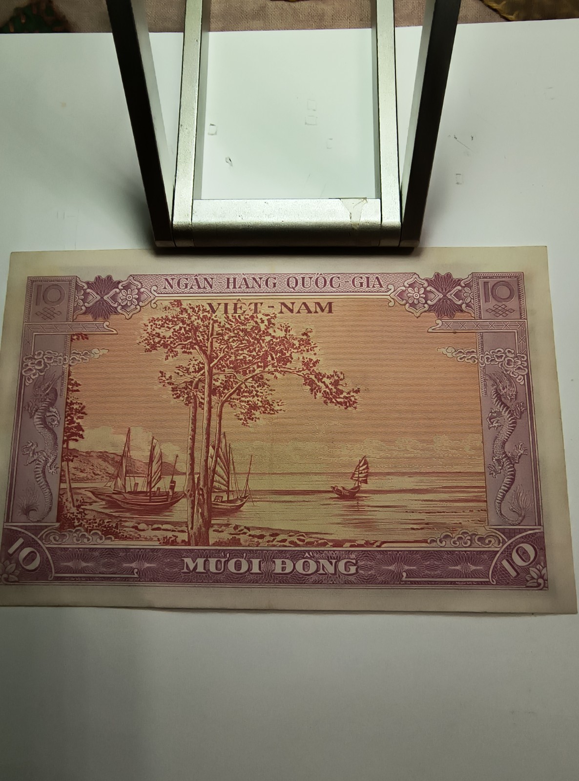 1955 South Vietnam 10 Dong Bank Note V.F.