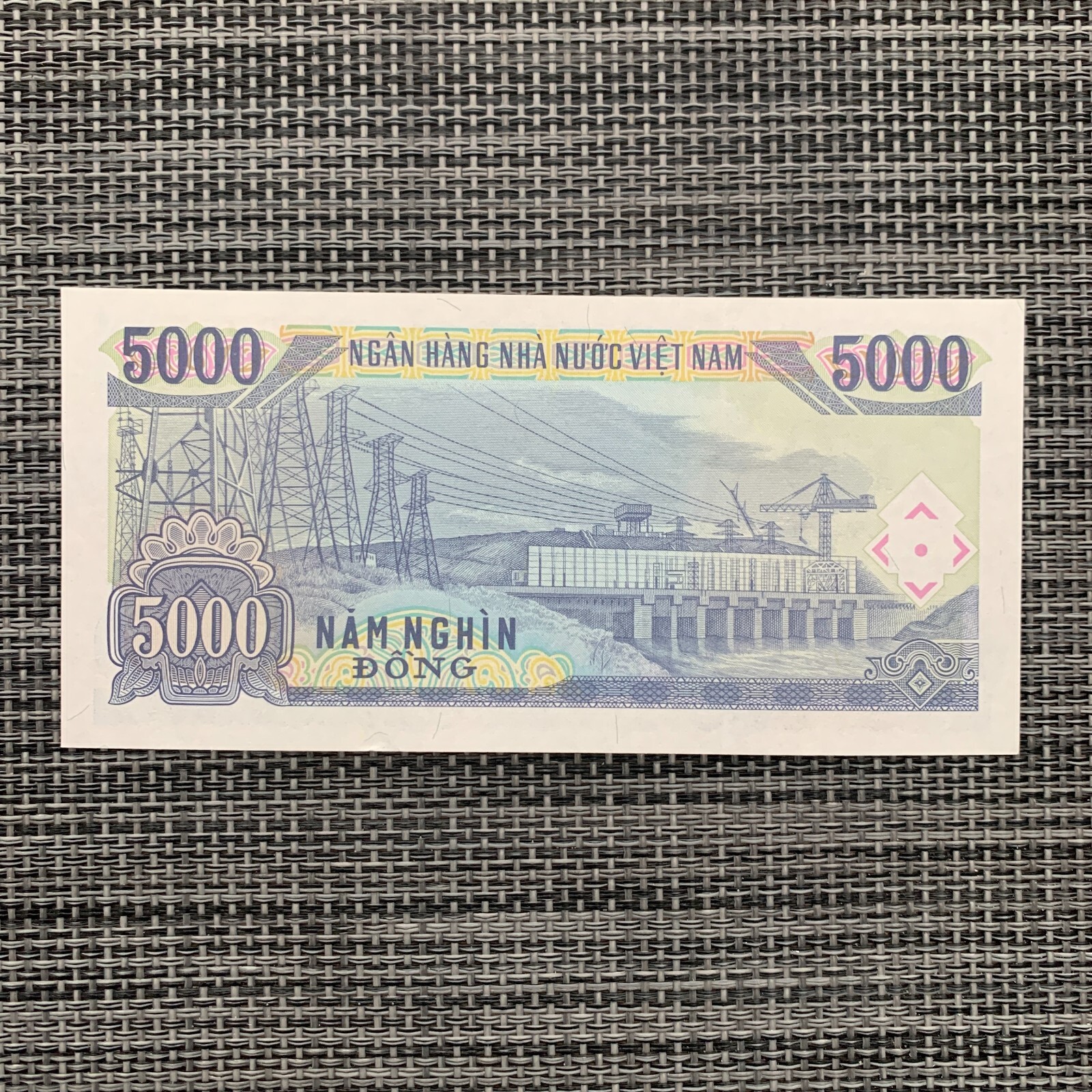 Vietnam 5000 Dong Banknote 1991 Vietnamese Currency Ho Chi Minh Hydroelectric