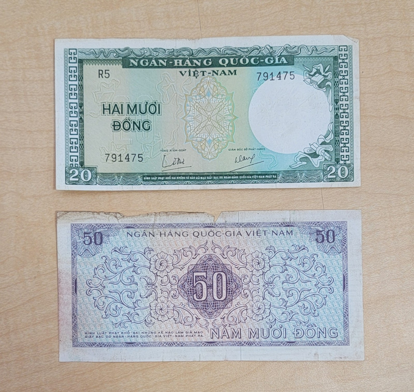 Lot of 2 Vintage South Vietnam Bank Notes, 20 & 50 Dong 1960s