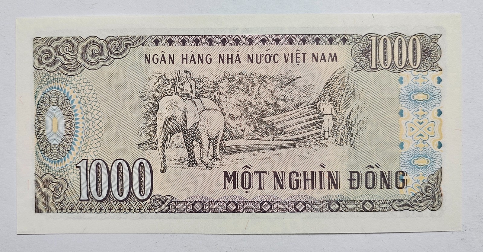 Viet Nam 1988 / 1,000 Dong Ascending Ladder Serial number 1234567 Gem UNC
