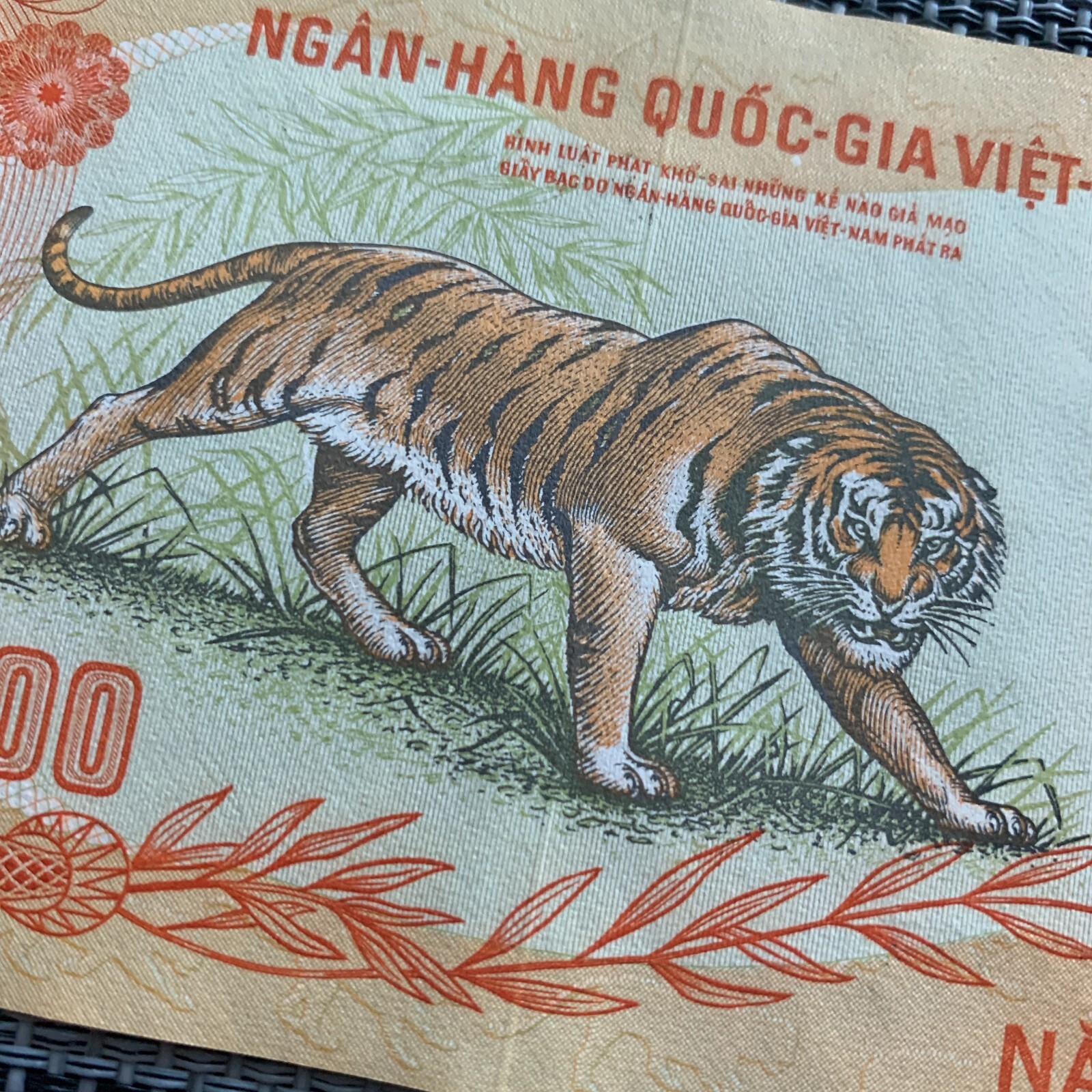 Vietnam War Era Banknote South Vietnamese 500 DONG 1972 Currency. Paper Money.