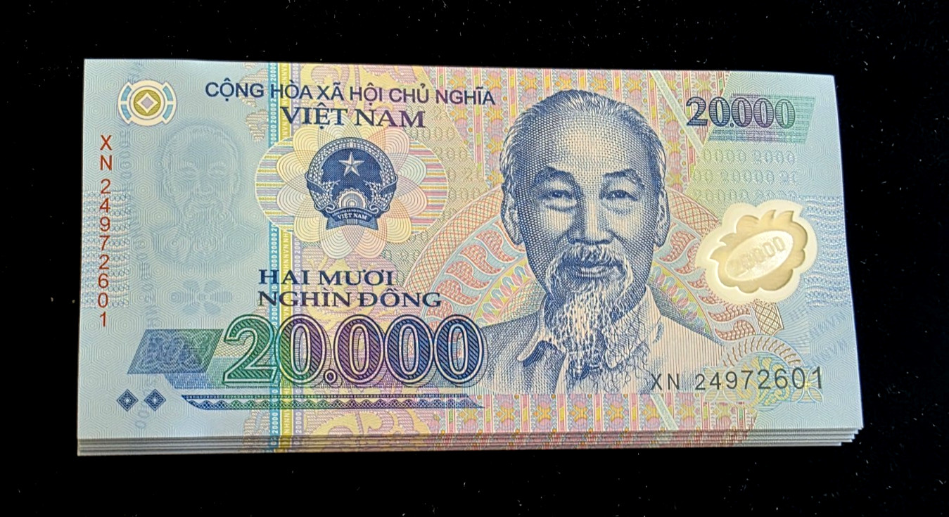 50 pcs x Vietnam 20000 (20,000) Dong / P-120 / Uncirculated polymer banknotes