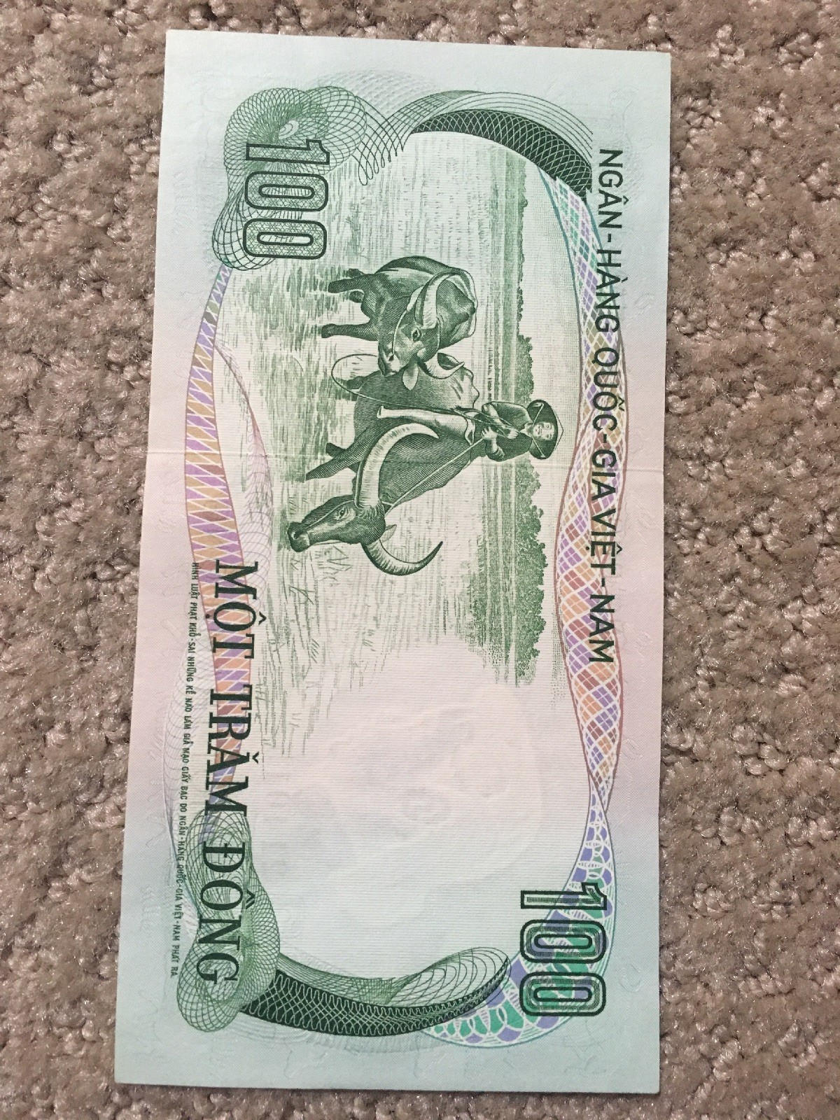 Old Vietnamese Money/ Ngan Hang Quoc Gia Viet Nam. (100 VNĐ)
