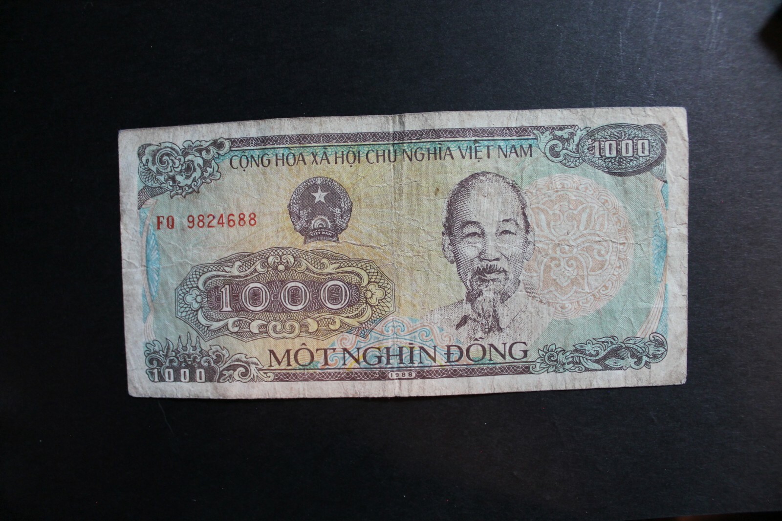 Money of Vietnam P-106a small digit 1988 Note 1000 dong Banknote