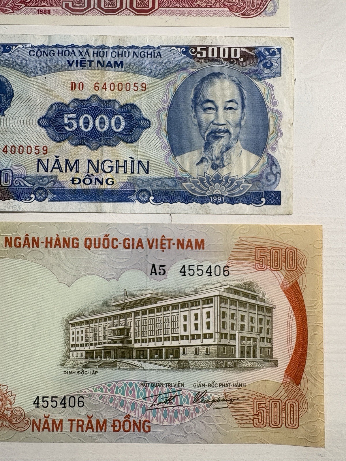 Vietnamese Banknotes (LOT OF 3) 500₫ & 5000₫ (1988, 1991)