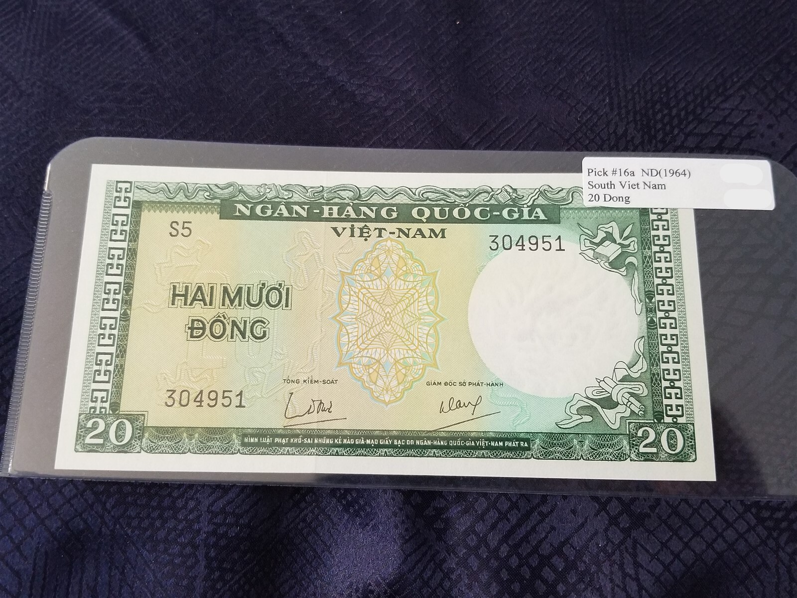 South Vietnam 20 Dong No Date (1964) Pick #16a Uncirculated – Serial #304951