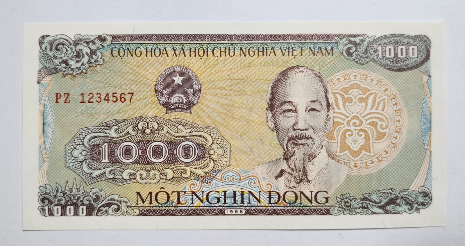 Viet Nam 1988 / 1,000 Dong Ascending Ladder Serial number 1234567 Gem UNC