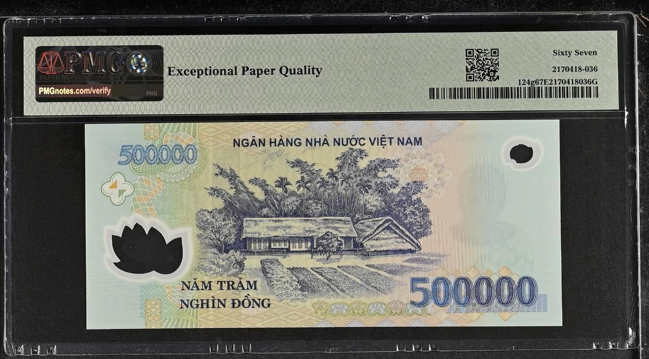 Vietnam P-124g 500,000 Dong 2010 Solid #3’s PMG 67 EPQ