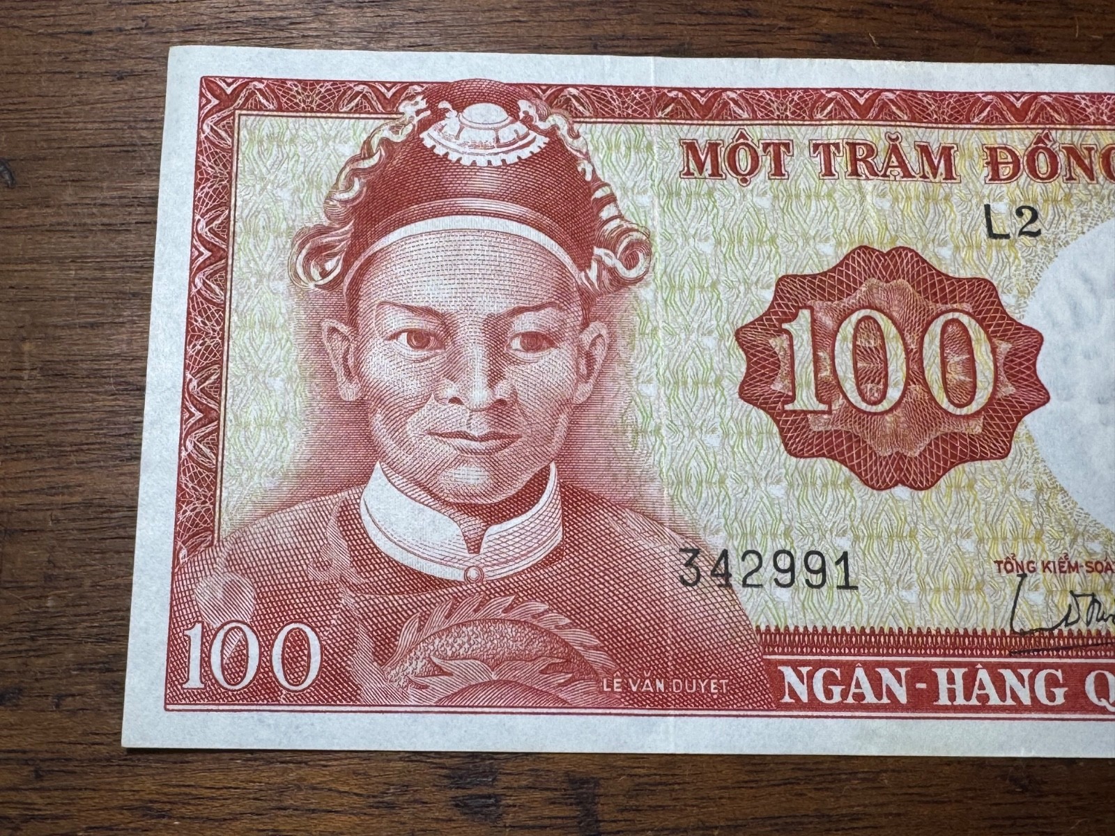 T2: Vietnam 1966 “Demon Head” 100 Dong Banknote. Free PROMPT Shipping,