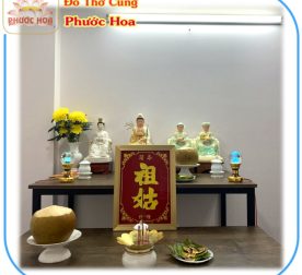 Bàn thờ cậu tài cậu quý